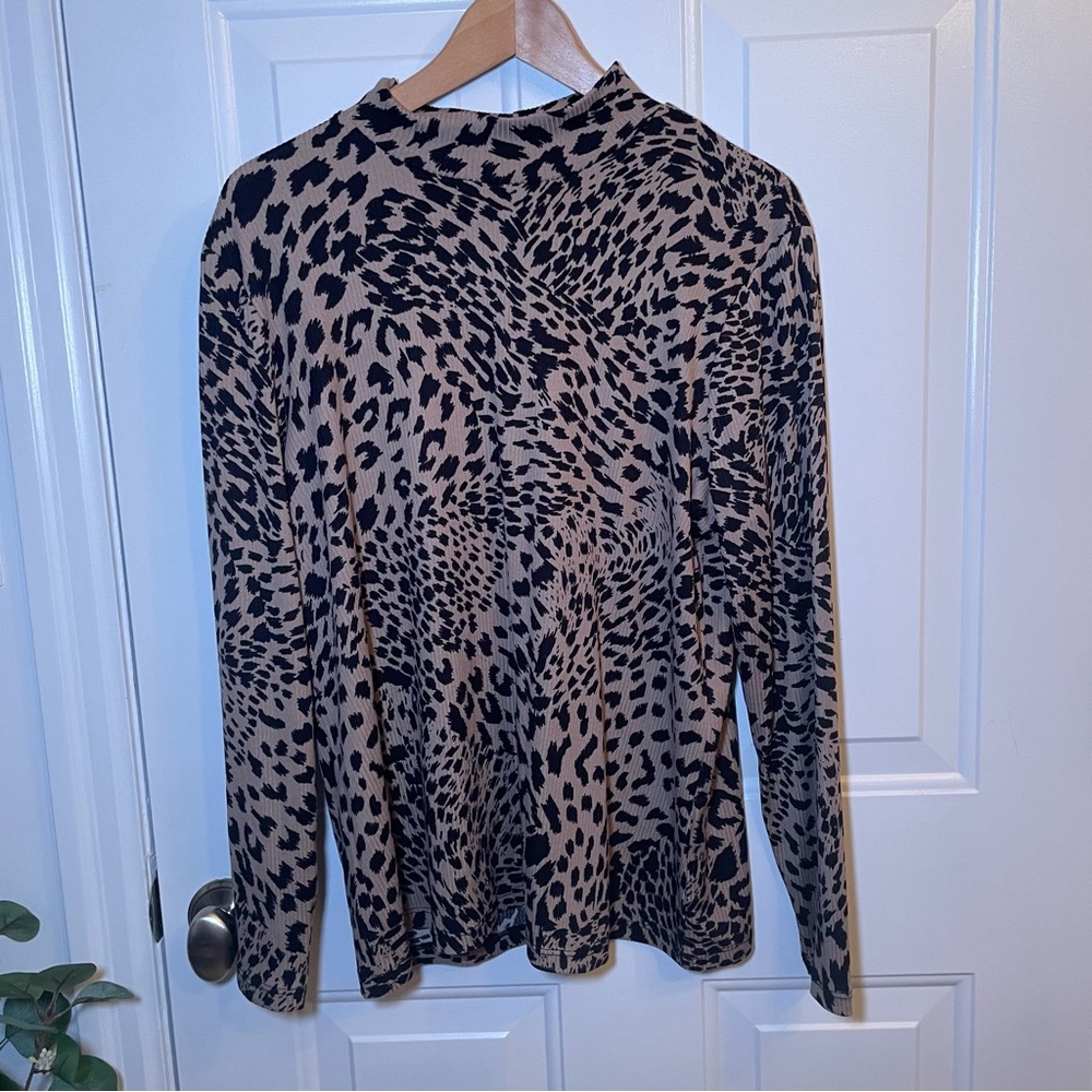 Northern Reflections Black and Tan Leopard Print Long Sleeve Top